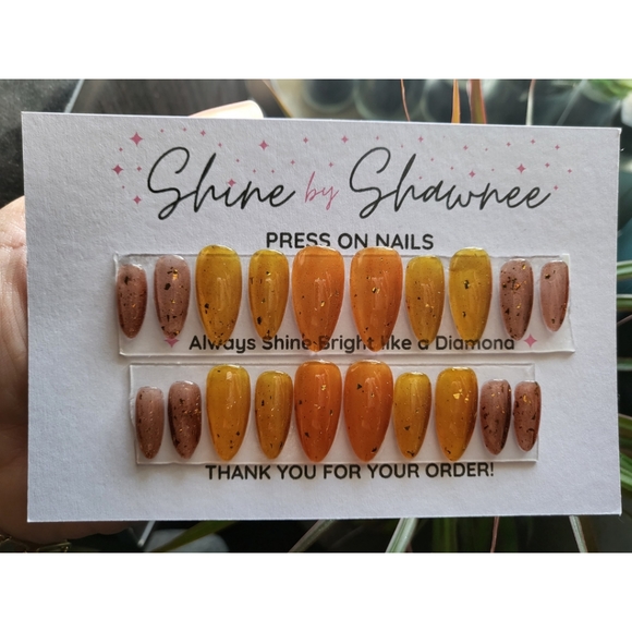 Handmade Luxury Press-On Nails | Sturdy & Reusable | PUMPKIN SPICE - Picture 3 of 7